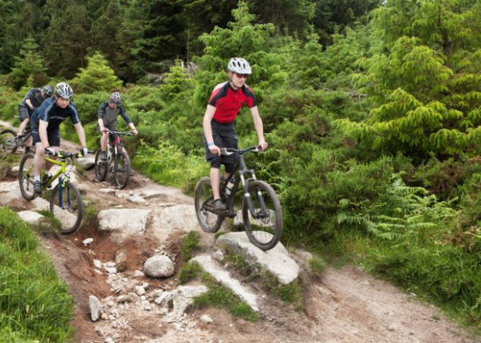 Rowery górskie dobrym wyborem dla bardziej wymagających rowerzystów